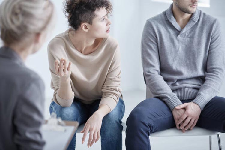 Divorce mediation can help you better make decisions about your child's custody. A neutral third party can help you reach an agreement, call us today!
